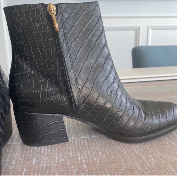 J. McLaughlin croc embossed Gwenyth boots size 7.5 - Picture 6 of 10